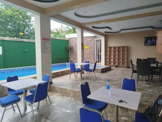 Food & Drinks 3, Camas Hotel and Suites, Abeokuta South