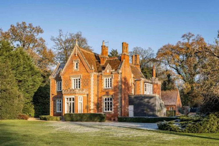 Room 5, Host Stay Bressingham Lodge, Norfolk