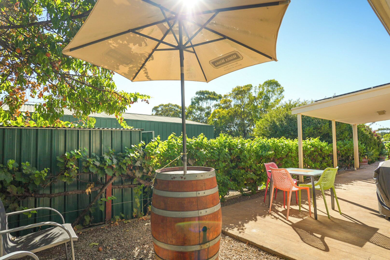 Others 5, McLaren Vale Studio Apartments, Adelaide