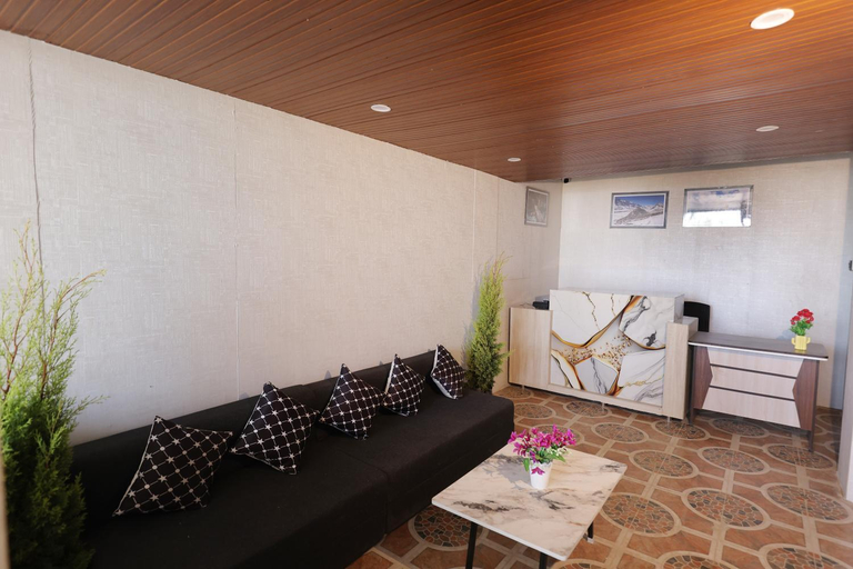 Lobby, White Castle Himalayan View by Lavender Hotels, Fagu, Shimla