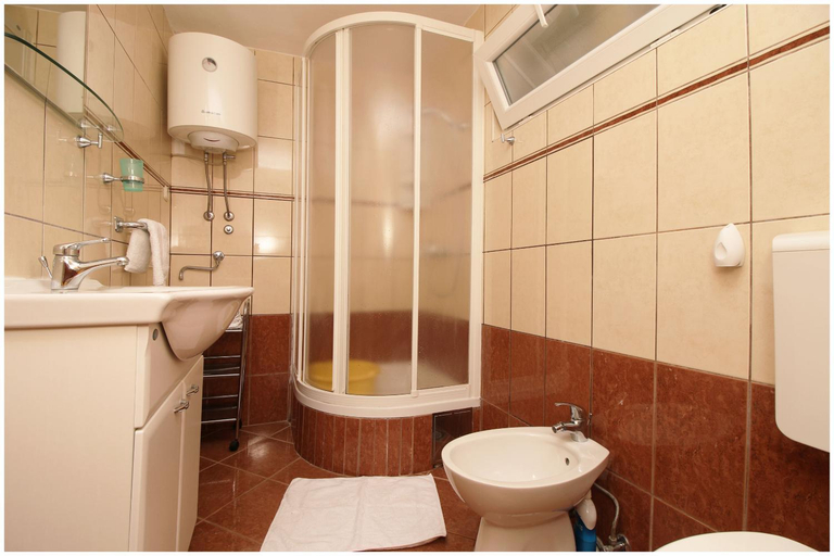 Bathroom 2, Apartments Elvis, Primošten