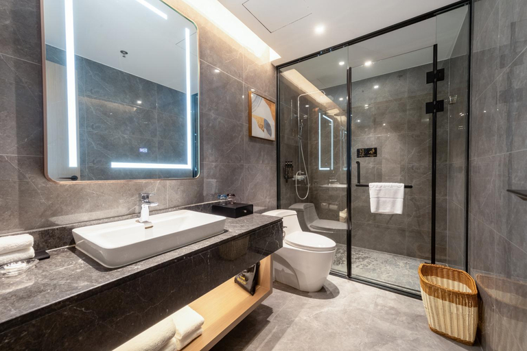 Bathroom 1, Poltton Yuan Century Hotel -Chaozhou Hanjiang Branch, Chaozhou