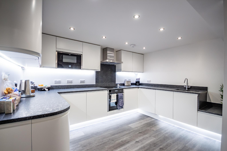 Others 5, 4 Bed- The Westminster Suite, Plymouth