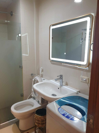 Bathroom, Eton BayPark Manila Studio Tripleview Condominium, Manila City