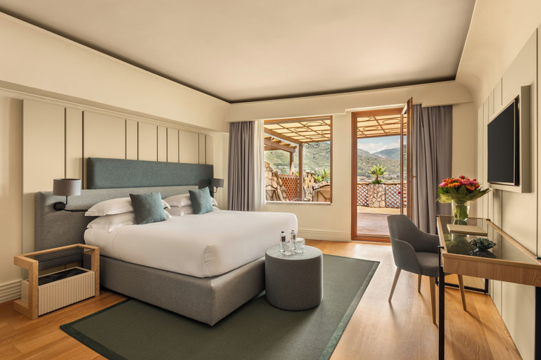 Bedroom 4, Atlantis Bay - The Leading Hotel of the World, Messina