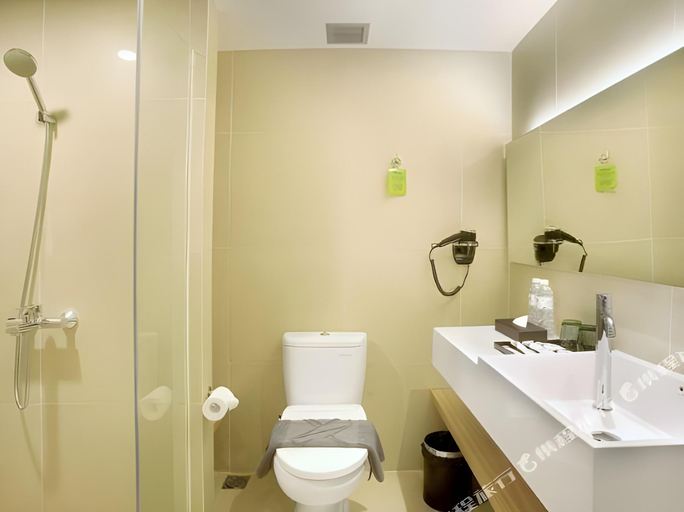 Bathroom 4, The Zuri Baturaja, Ogan Komering Ulu