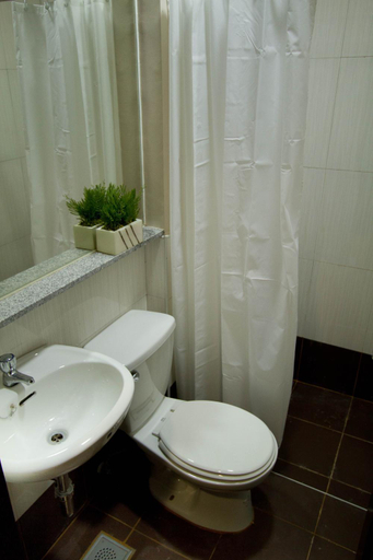 Bathroom 5, Hotel Stella, Cebu City