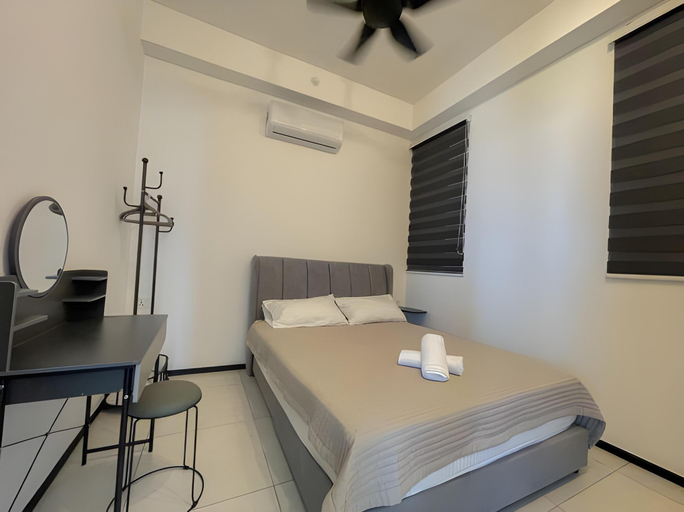 Bedroom 3, Urban Suites Georgetown Penang - Sea View & Georgetown View - High Floor - Exclusive & Cozy Stay, Penang Island