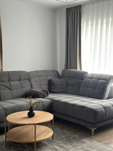 Others 4, Vila Oasis, Oradea