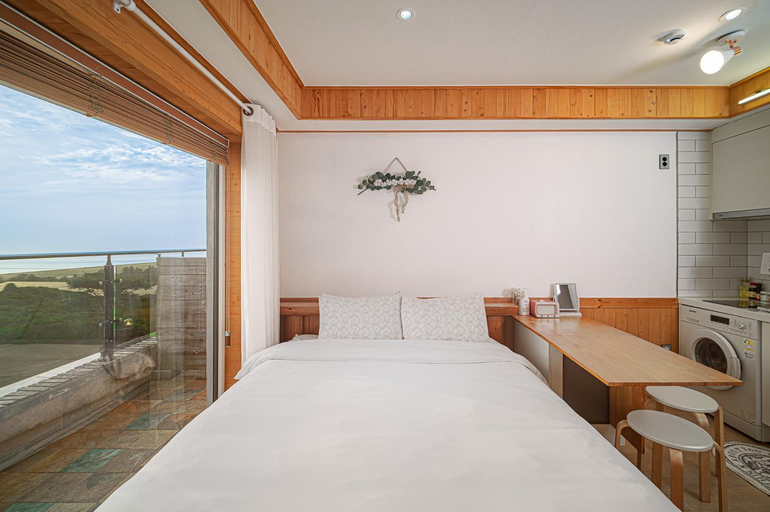 Others 5, Le Village Aewol building A, Jeju