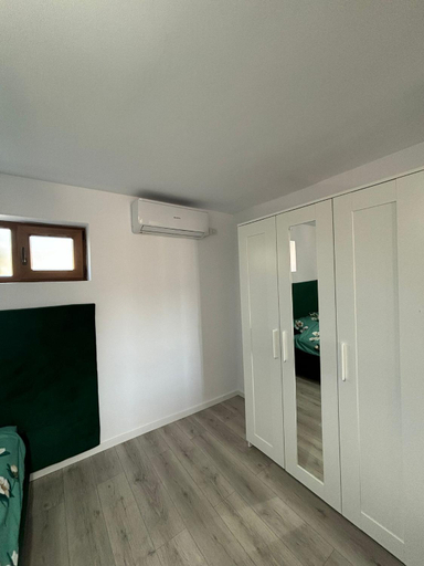Others 3, Damian Confort Zone - free parking - self check-in, Timisoara