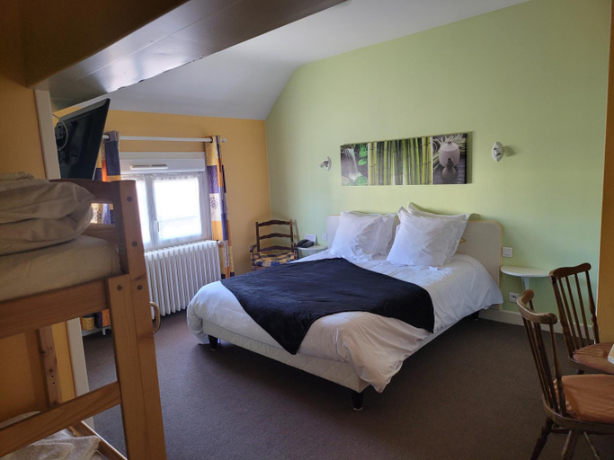Bedroom 3, L'AUBERGE DE L'OLIVE, Allier