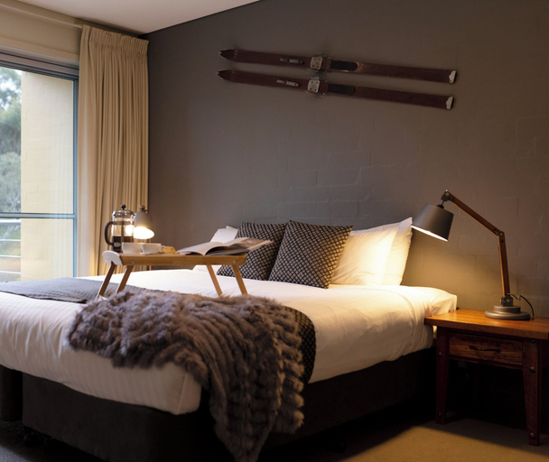 Bedroom 3, Oaks Lake Crackenback Resort, Snowy River