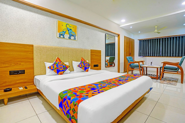 Bedroom 2, FabHotel Royal Manor - at Hospital Chowk, Rajkot