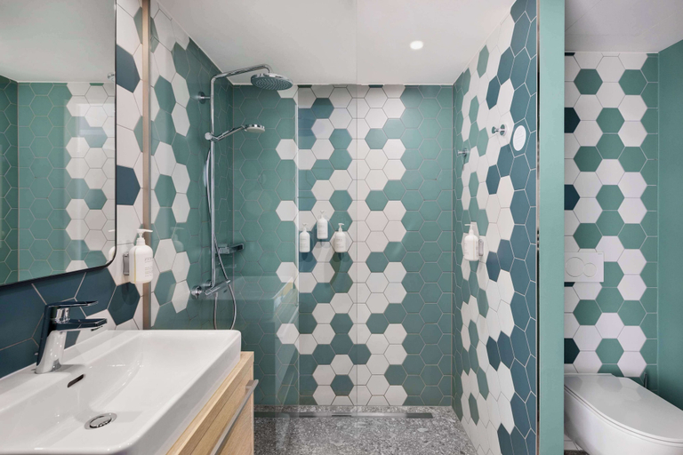 Bathroom 4, Spark by Hilton Vienna Donaustadt, Wien