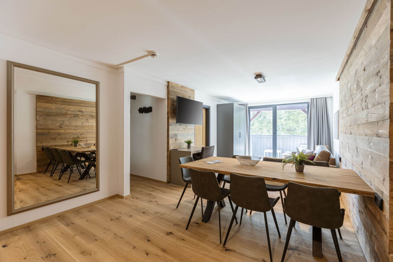Dining 2, Suite in Saalbach Near ski Area, Zell am See