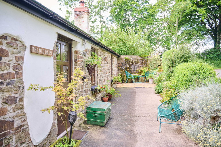 Exterior & Views 2, Host Stay Dipple Farm Cottage, Devon
