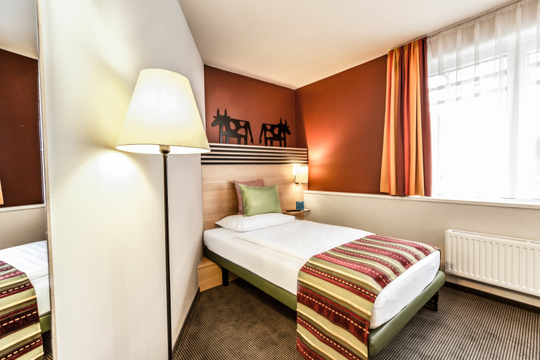 Bedroom 3, TUI BLUE Schladming, Liezen