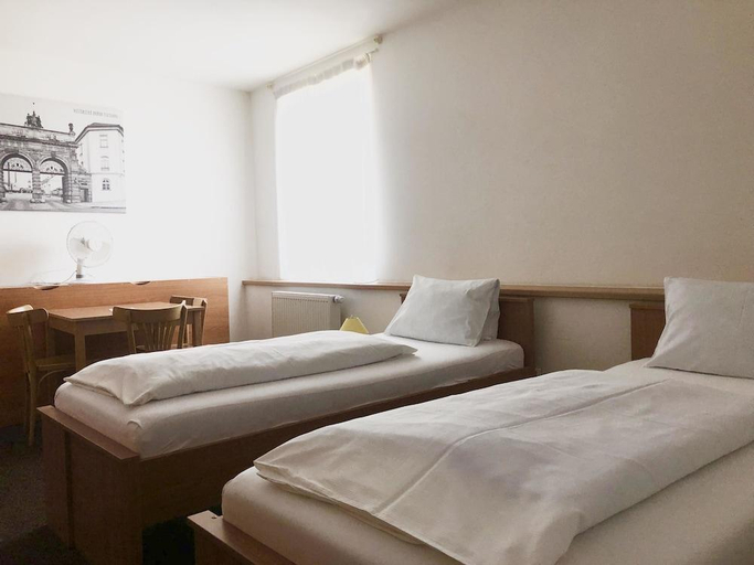 Bedroom 3, Wellness penzion U GIGANTU, Plzeň