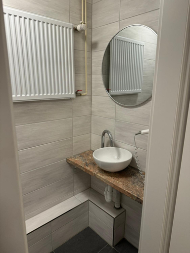 Bathroom 2, Room-Pauli, Hamburg