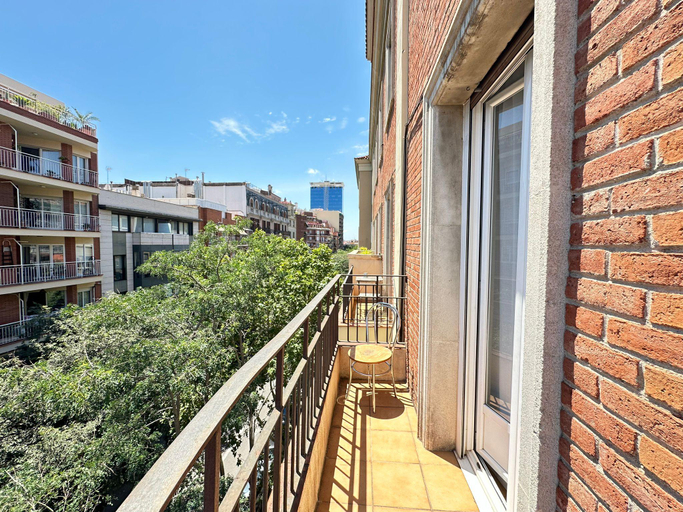 Others 5, Rooms Valencia, Barcelona