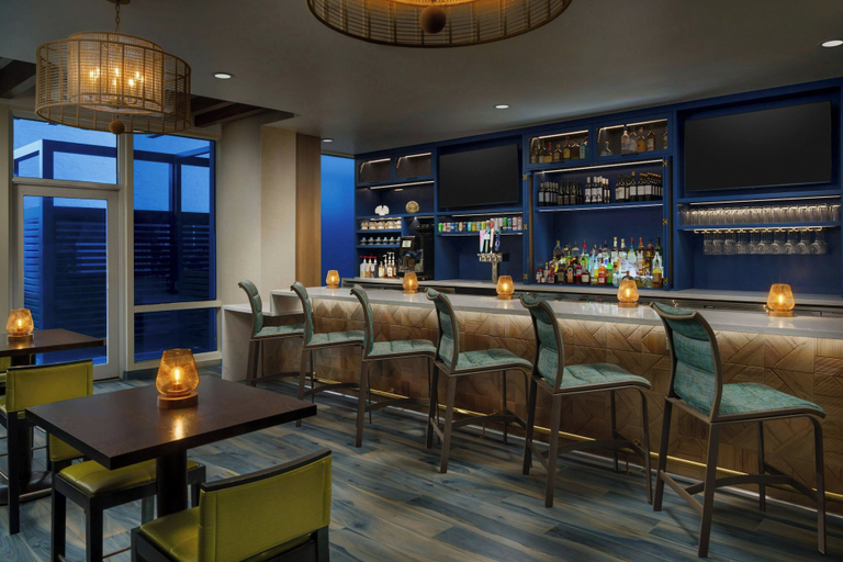 Food & Drinks 5, Courtyard by Marriott Oceanside Fort Lauderdale Beach, Broward