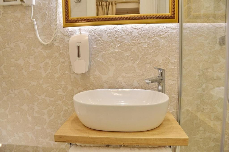 Bathroom 3, Villa Madonna della Strada A2, Dubrovnik