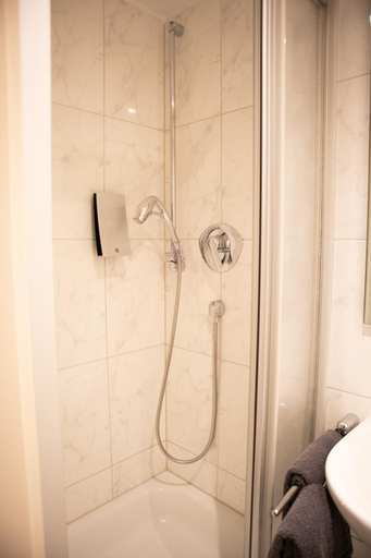 Bathroom 2, Park Hotel, Schweinfurt