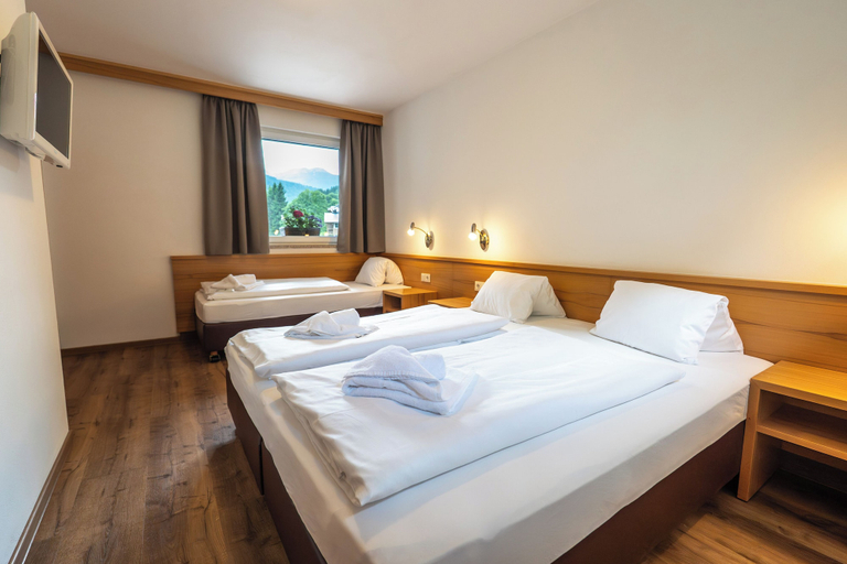 Bedroom 3, Appartements MaLo by we rent, Zell am See
