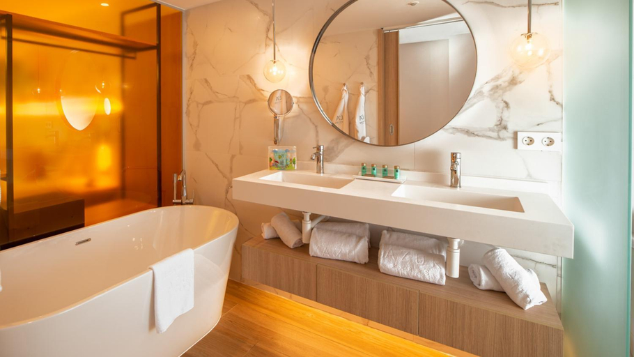 Bathroom 4, L'Azure Hotel 4* Sup, Girona