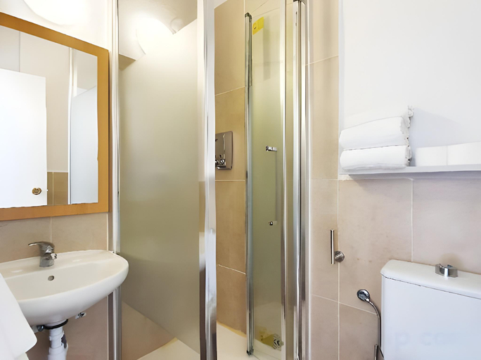 Bathroom 5, Hostal Alicante, Madrid