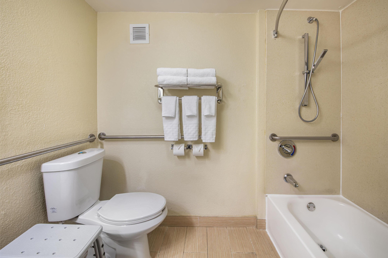 Bathroom 4, Best Western Plus North Miami/Bal Harbour, Miami-Dade