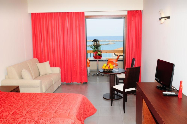Bedroom 3, Kymi Palace, Central Greece