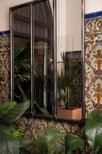 Exterior & Views 2, Honest Sevilla, Sevilla