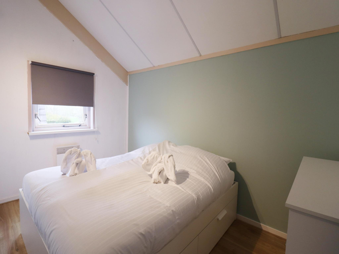 Others 5, Holiday Home in Grou by Pikmeer Lake, Boarnsterhim