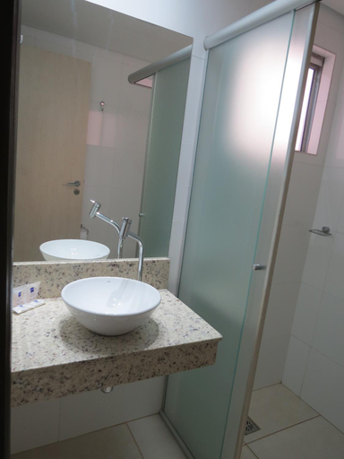 Bathroom 4, Hotel Pousada Ourinhos, Ourinhos