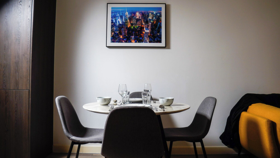 Others 4, Halo Apartment, Manchester