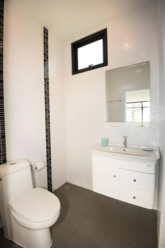 Bathroom 4, The Beach Resort & Residence, Pathiu