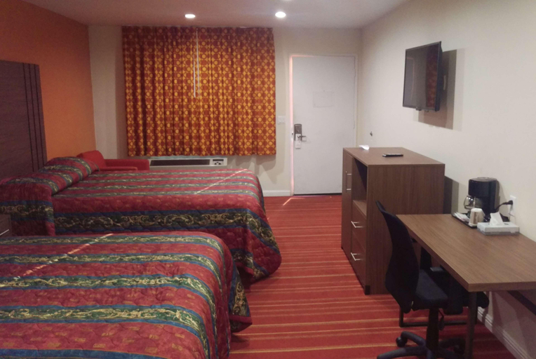 Bedroom 5, Days Inn by Wyndham Hemet, Riverside