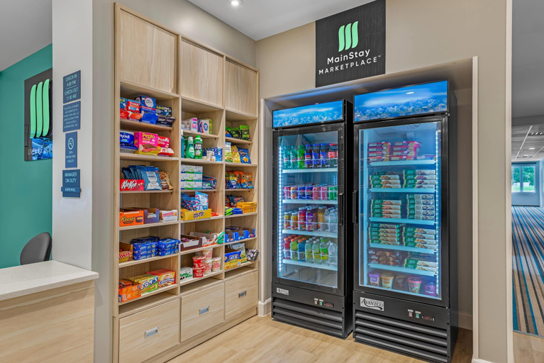 Food & Drinks 4, MainStay Suites Chesapeake - Greenbrier, Chesapeake