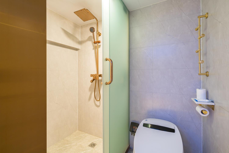 Bathroom 4, Dequan Luxury HuaYuan Hotel, Beijing