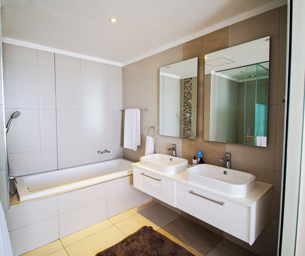 Bathroom, Sandton Smart Apartment Eighteen, City of Johannesburg