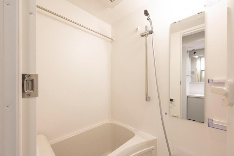Bathroom 2, CREAL premier Omorikita, Ōta
