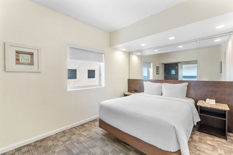 Bedroom 3, Crystal Beach Suites Miami Oceanfront Hotel, Miami-Dade