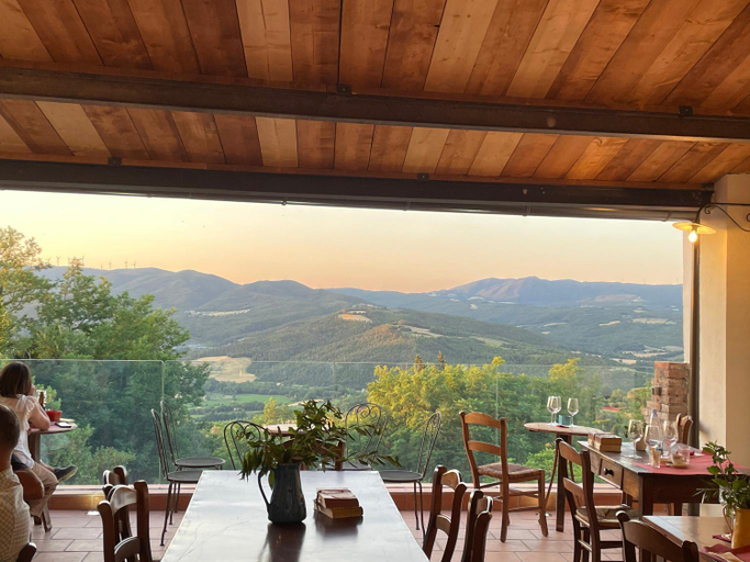 Food & Drinks, Casa Sophia, piscina con vista mare - giardino, barbecue e parcheggio privato, Pisa