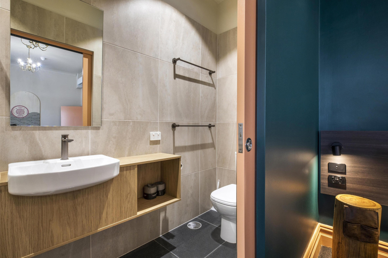 Bathroom 6
