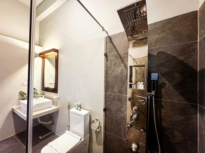 Bathroom 5, Ayur Ayur Ayurveda Retreat, Negombo