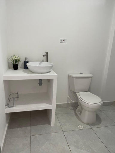 Bathroom 2, Manglearena, Tolú