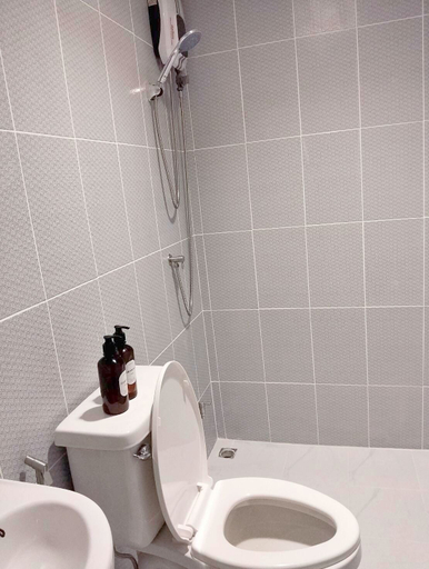 Bathroom 3, Stay On Sukhumvit 11, Wattana