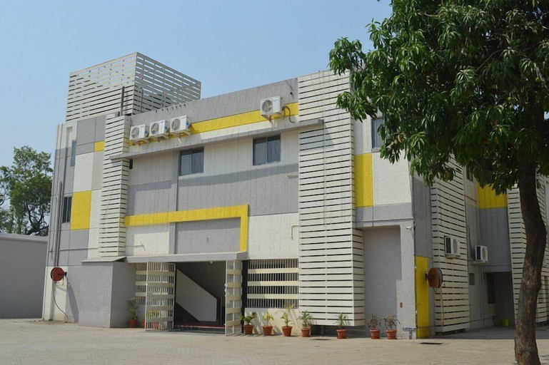 Exterior & Views 2, Hotel Vrindavan Palace Giridih, Giridih